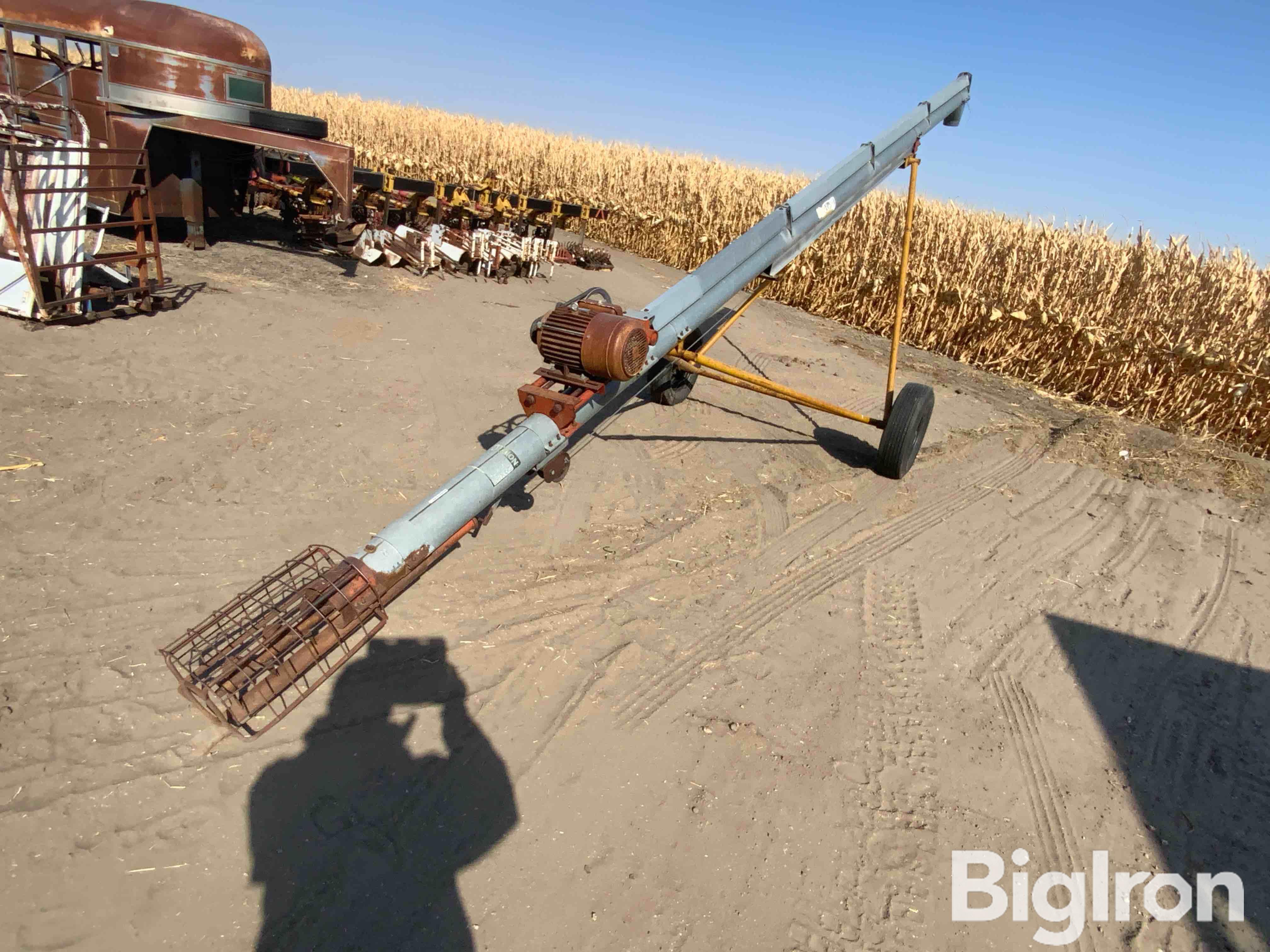 Hutchinson 6” Portable Auger 