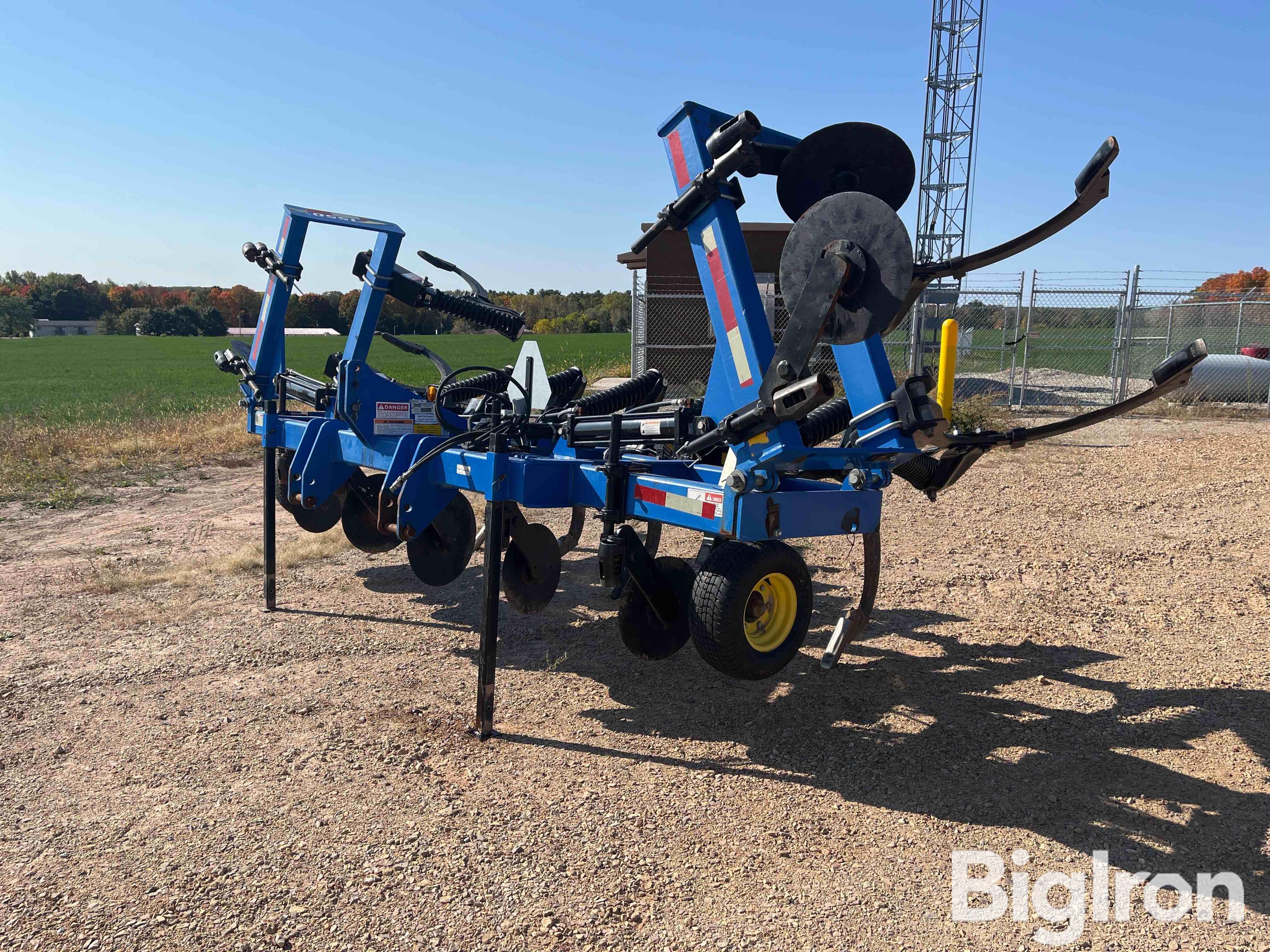 2012 Landoll 1559E30 9 Shank Inline Ripper 