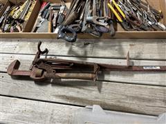 36” Pipe Wrench & Vise 