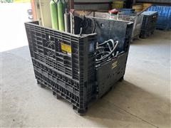 Uline H-4053BL Plastic Box Pallet W/Power Supply Cable 