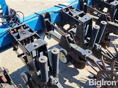 items/14a5fd9b4a0ef0119d476045bd488df1/kinze-1500-6r30-cultivator_08853a4a76ff4628b726590826897e8d.jpg