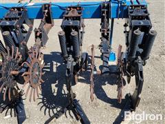 items/14a5fd9b4a0ef0119d476045bd488df1/kinze-1500-6r30-cultivator_1b8ee581f8814430846cb95cf1e5a6f9.jpg
