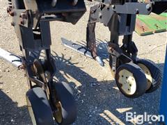 items/14a5fd9b4a0ef0119d476045bd488df1/kinze-1500-6r30-cultivator_236af872cac147fc9aa9075e6c298df5.jpg