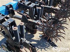 items/14a5fd9b4a0ef0119d476045bd488df1/kinze-1500-6r30-cultivator_2e33c1a1300343c69c0c0cee7f5a4213.jpg