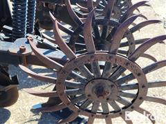 items/14a5fd9b4a0ef0119d476045bd488df1/kinze-1500-6r30-cultivator_6c1e9014200d4c4585cb332af48c024e.jpg