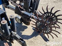 items/14a5fd9b4a0ef0119d476045bd488df1/kinze-1500-6r30-cultivator_8470bc1fe5c04973ac7768a071a09c87.jpg