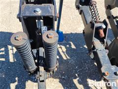 items/14a5fd9b4a0ef0119d476045bd488df1/kinze-1500-6r30-cultivator_86308f04214d4ac8a00c86599b197c5b.jpg