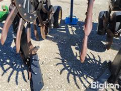 items/14a5fd9b4a0ef0119d476045bd488df1/kinze-1500-6r30-cultivator_87c397b8fe1f44fcbe3ded62e57f9396.jpg