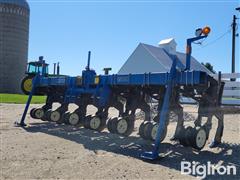 Kinze 1500 6R30" Cultivator 