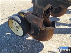 items/14a5fd9b4a0ef0119d476045bd488df1/kinze-1500-6r30-cultivator_d5bceb4f59a3497596407a4b2dae6380.jpg