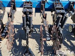items/14a5fd9b4a0ef0119d476045bd488df1/kinze-1500-6r30-cultivator_d9b4c3c0335b40deab5c4c4181cf080e.jpg
