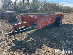 International 560 Manure Spreader 