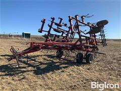 Case IH 4300 Field Cultivator 