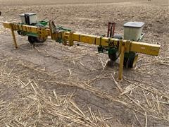 John Deere 7100 3-Pt 2 Row Male Corn Planter 