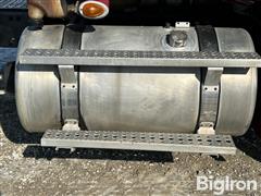 items/1611b8a9fccdef1195f6000d3a620d5e/2007freightlinercolumbiatatrucktractor-20_a34de17511e14b64b65f106eafc694d8.jpg