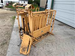 For-Most Calf Tip Table Squeeze Chute 