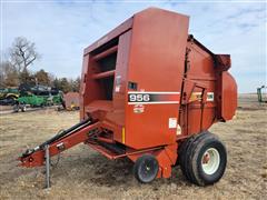 Hesston 956 Auto-Cycle Round Baler 