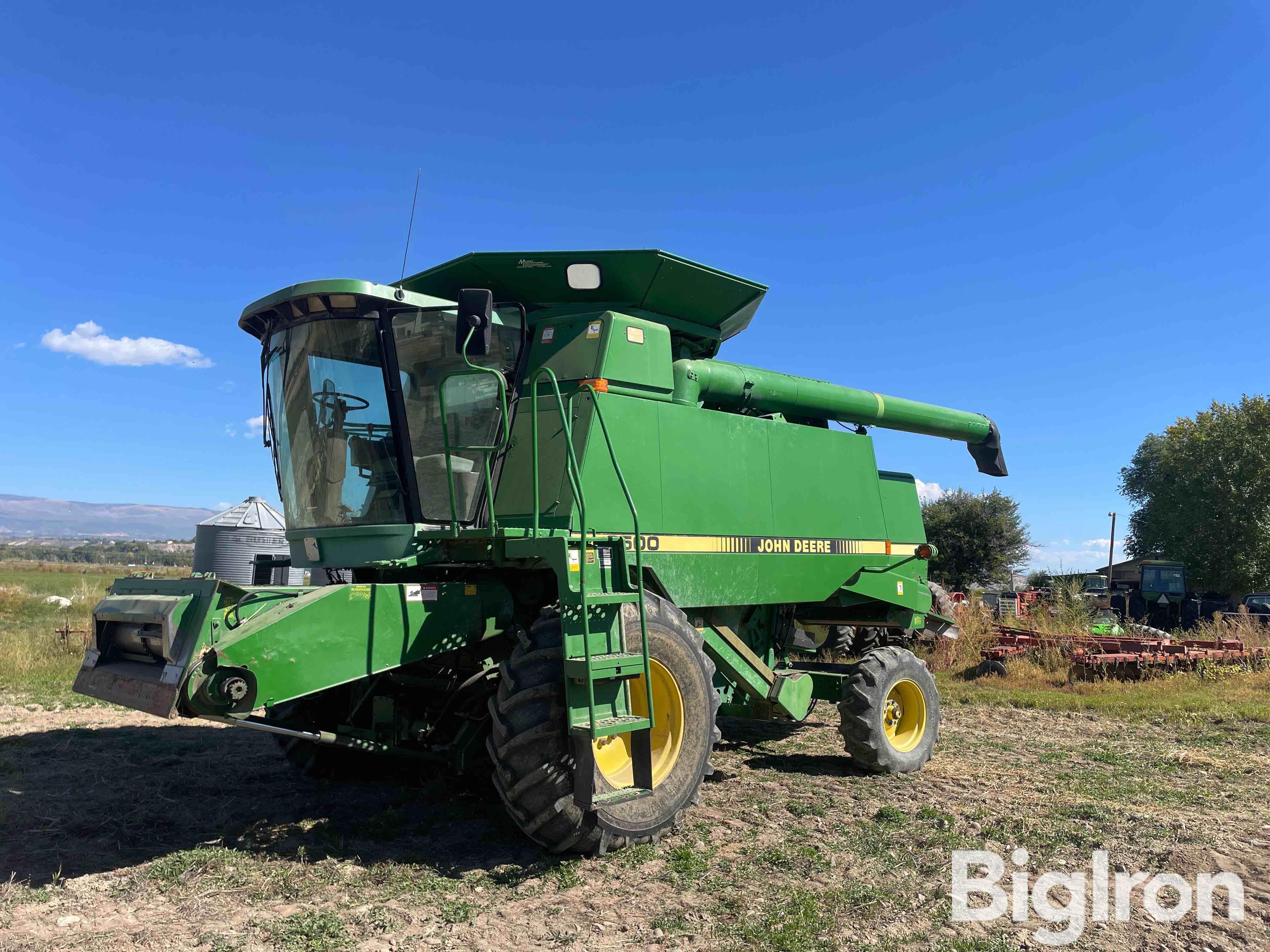 1992 John Deere 9500 2WD Combine 