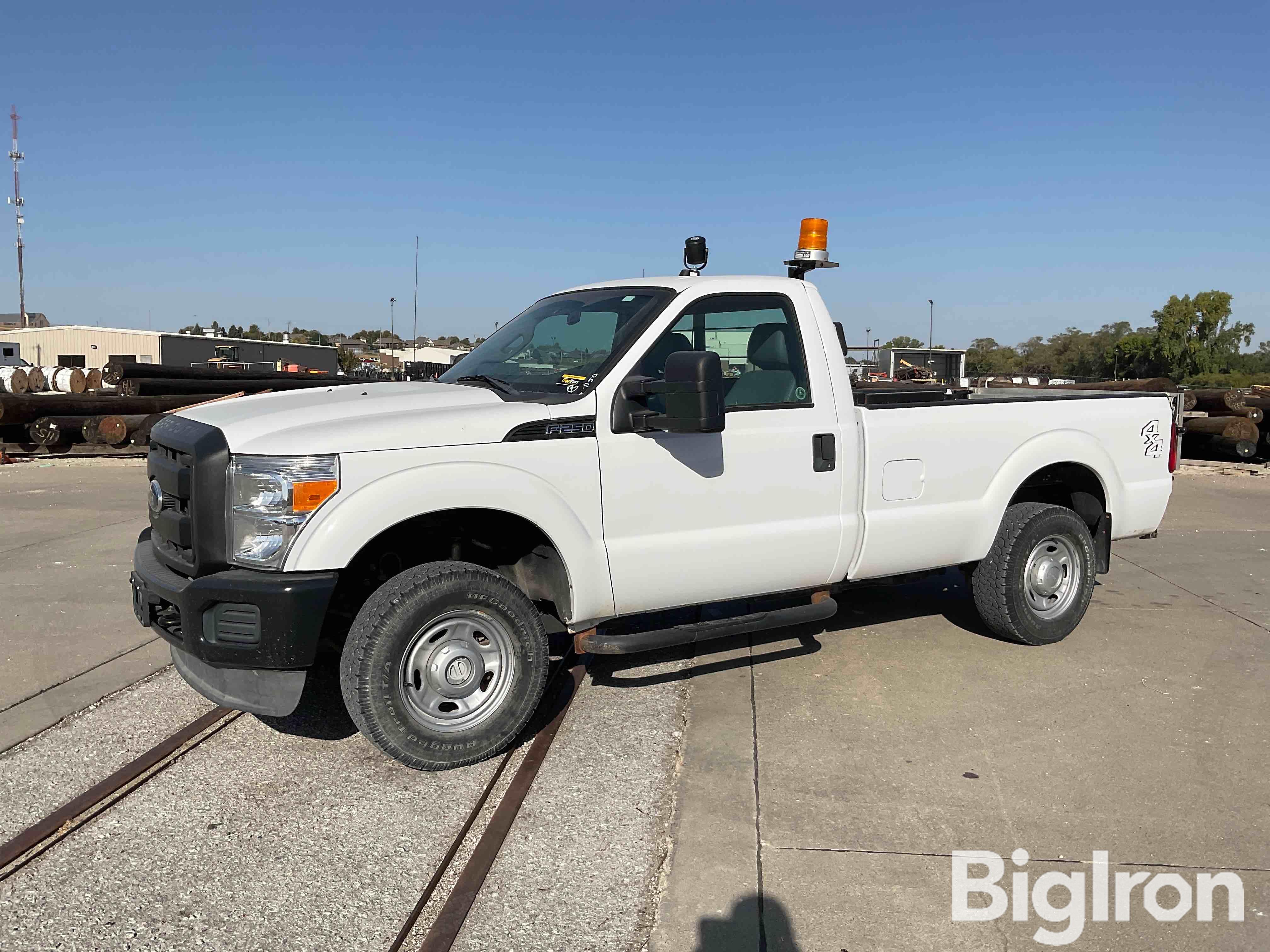 2012 Ford F250 XL Super Duty 4x4 Pickup W/Tommy Gate Liftgate 