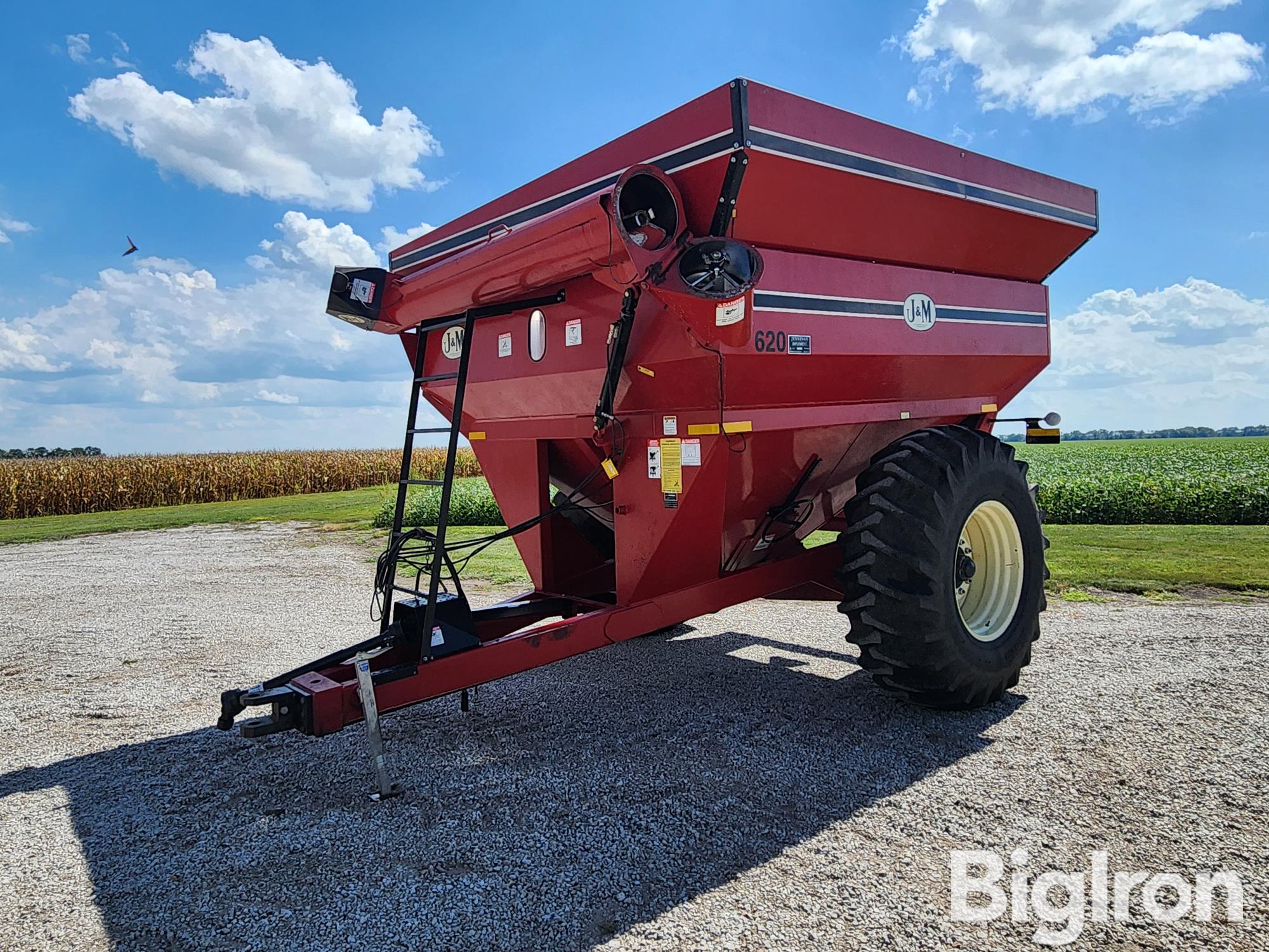 J&M 620 Grain Cart 