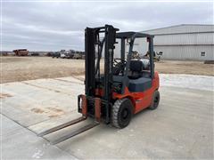 2002 Toyota 7FGU25 LPG Forklift 