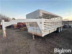 1995 Cm Gooseneck Livestock Trailer 