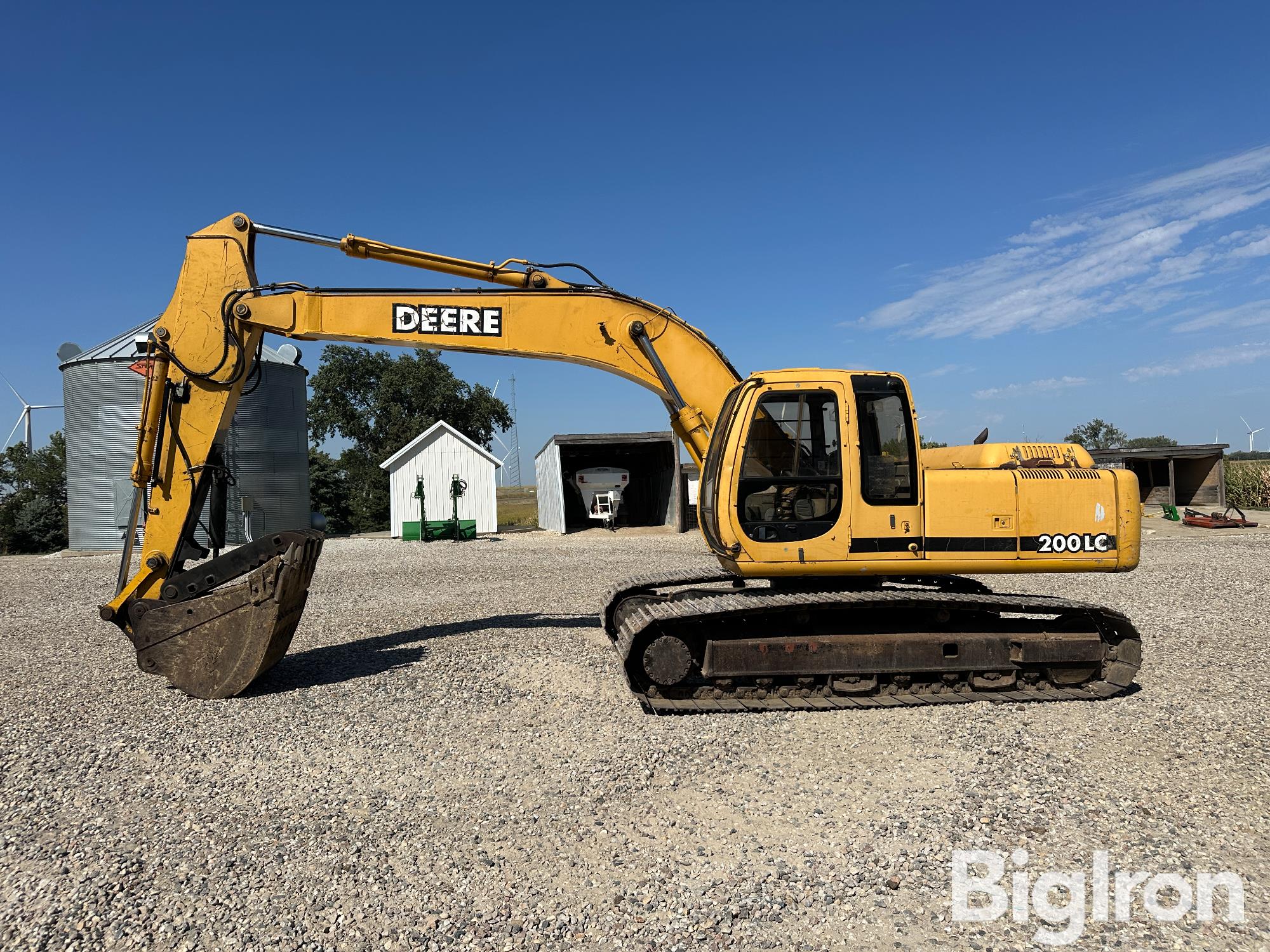 1998 John Deere 200 LC Excavator 