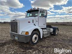 2001 Peterbilt 385 S/A Day Cab Truck Tractor 