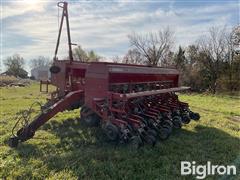 Case IH 5500 Soybean Special Folding Drill 