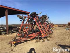 Case IH 200 Field Cultivator 