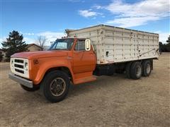 1976 Dodge D700 T/A Grain Truck 