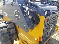 items/18aaf527e3f2ed11a81c6045bd4ccc74/2019johndeere325gtrackloader_06616632489746d9b3bbb2ea0f1bf4bd.jpg