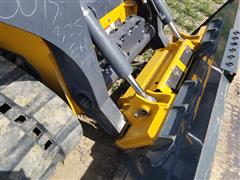 items/18aaf527e3f2ed11a81c6045bd4ccc74/2019johndeere325gtrackloader_8eb4a8df48934de29a5d70fa2200b73e.jpg