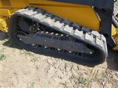 items/18aaf527e3f2ed11a81c6045bd4ccc74/2019johndeere325gtrackloader_d8bb5f88295c4b6bae5bdaf93e837baf.jpg