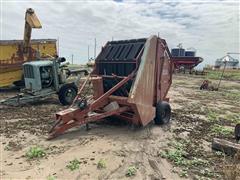 Massey Ferguson MF560 Round Baler 