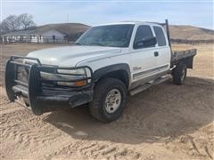 2001 Chevrolet K2500 4x4 Extended Cab Flatbed Pickup 