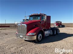 2009 Peterbilt 384 T/A Truck Tractor 