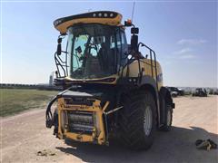 2016 New Holland FR850 Self-Propelled Forage Harvester 