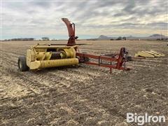 New Holland 890 Pull-Type Forage Harvester w/ Heads 