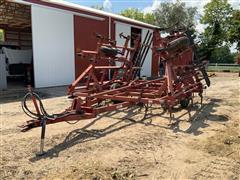 Case IH 4800 28’ Field Cultivator 