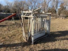 Livestock Squeeze Chute 