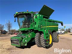 2015 John Deere S670 2WD Combine 