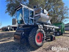 Gleaner L2 2WD Combine 