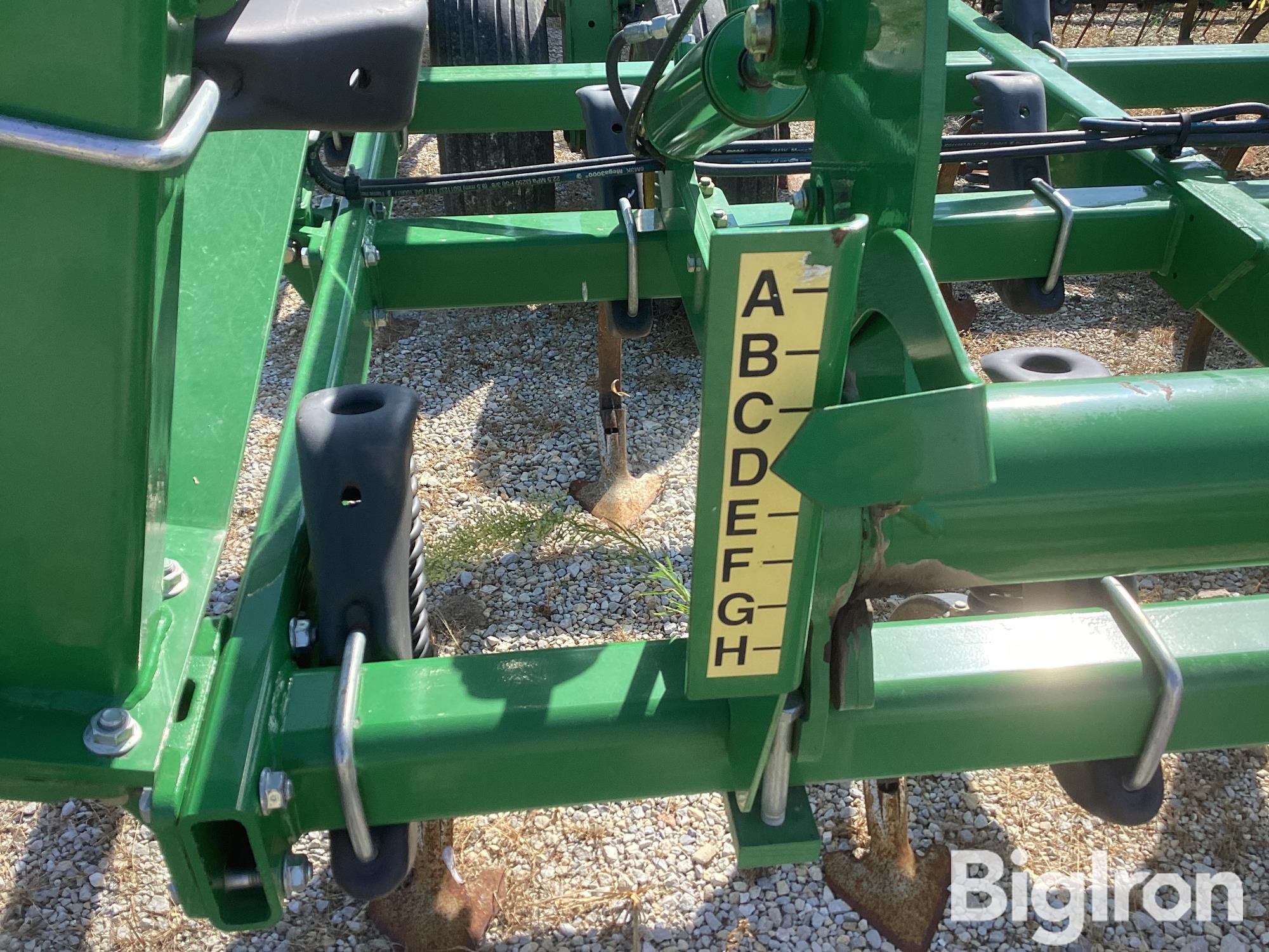 items/1a39c33c457def119443000d3a62e002/johndeere221036fieldcultivator-4_d669a7922a1c4f3582e7e5c1a08101fa.jpg