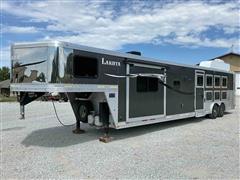 2015 Lakota C8415 Charger Edition T/A 4-Horse Trailer W/ Living Quarters 