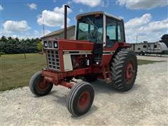 1976 International 1086 2WD Tractor 