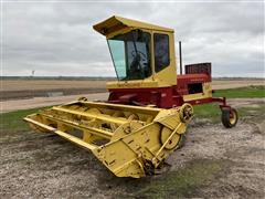 Sperry New Holland 1112 Self Propelled Windrow/Swather 