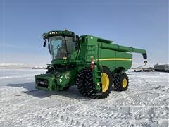 2019 John Deere S780 Combine 