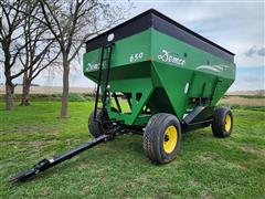 Demco 650 Gravity Wagon 