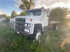 1988 International 1854 4x4 Flatbed Truck 